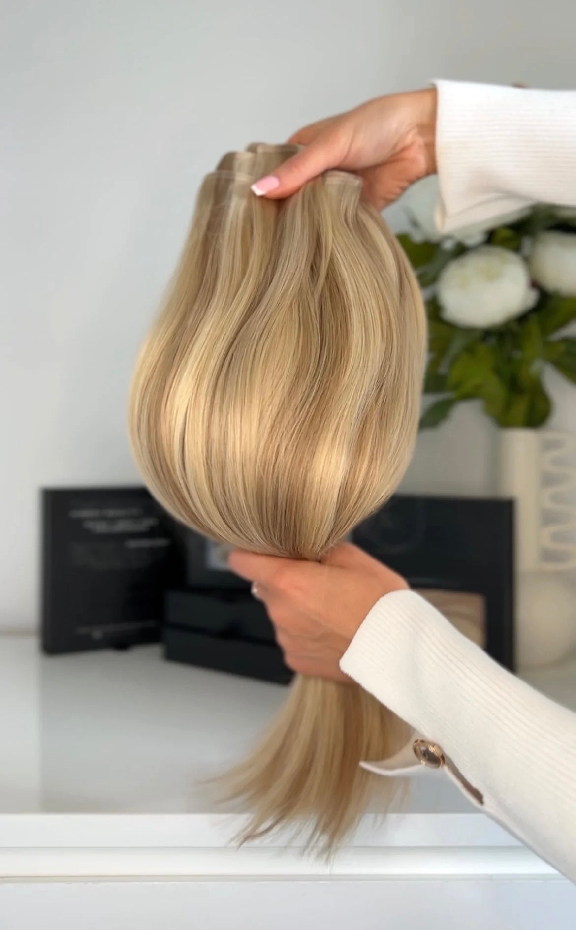 BEACH BLONDE -Seamless Clip-Ins